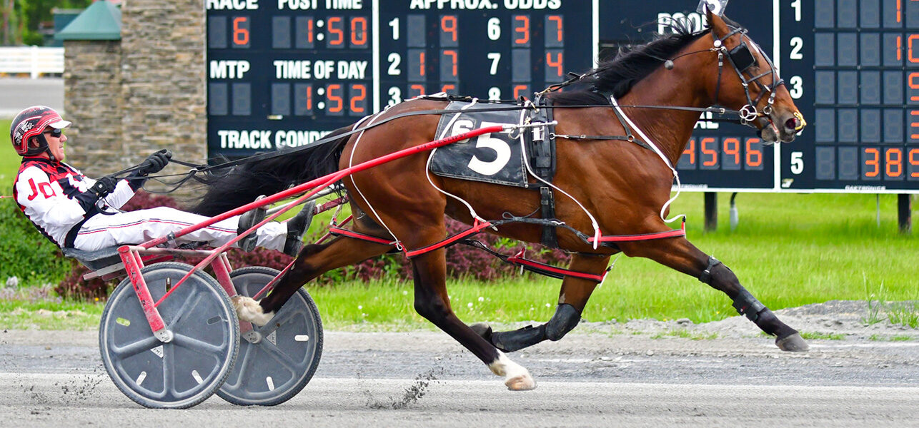 Dewhurst, Devaux Dominate Monday